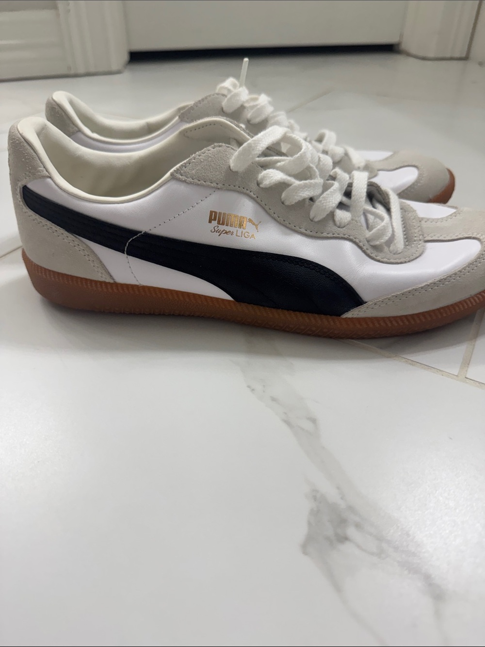 NEW Puma Super Liga Sneakers in White, Black & Brown Gum Sole. Men’s size 11